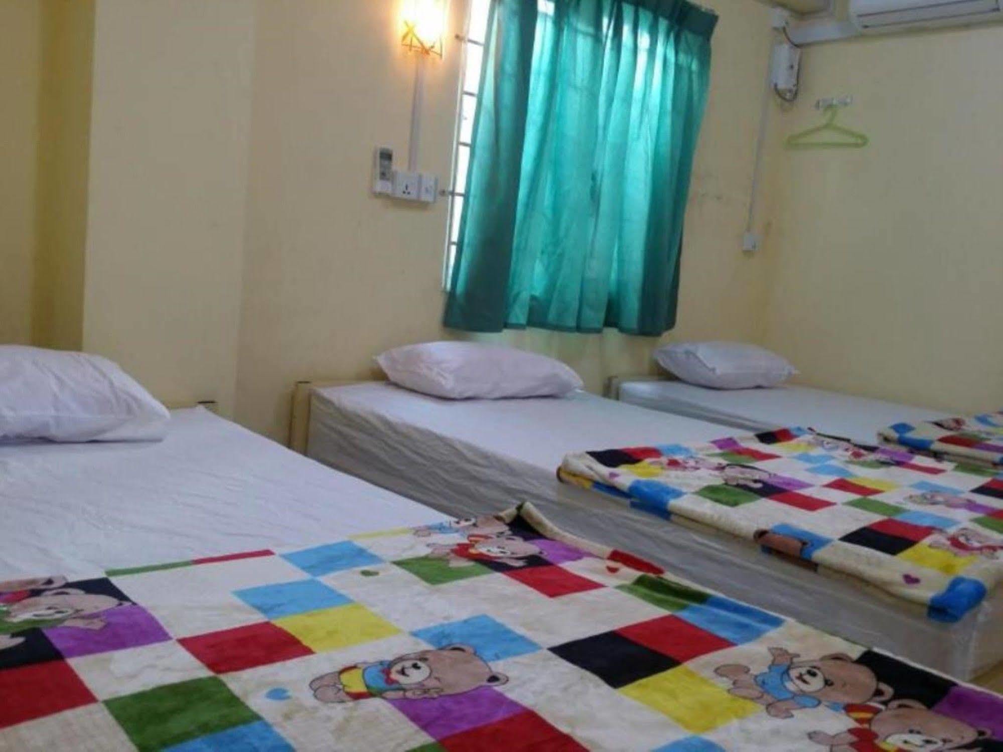 T Venus Hostel Γιανγκόν Εξωτερικό φωτογραφία