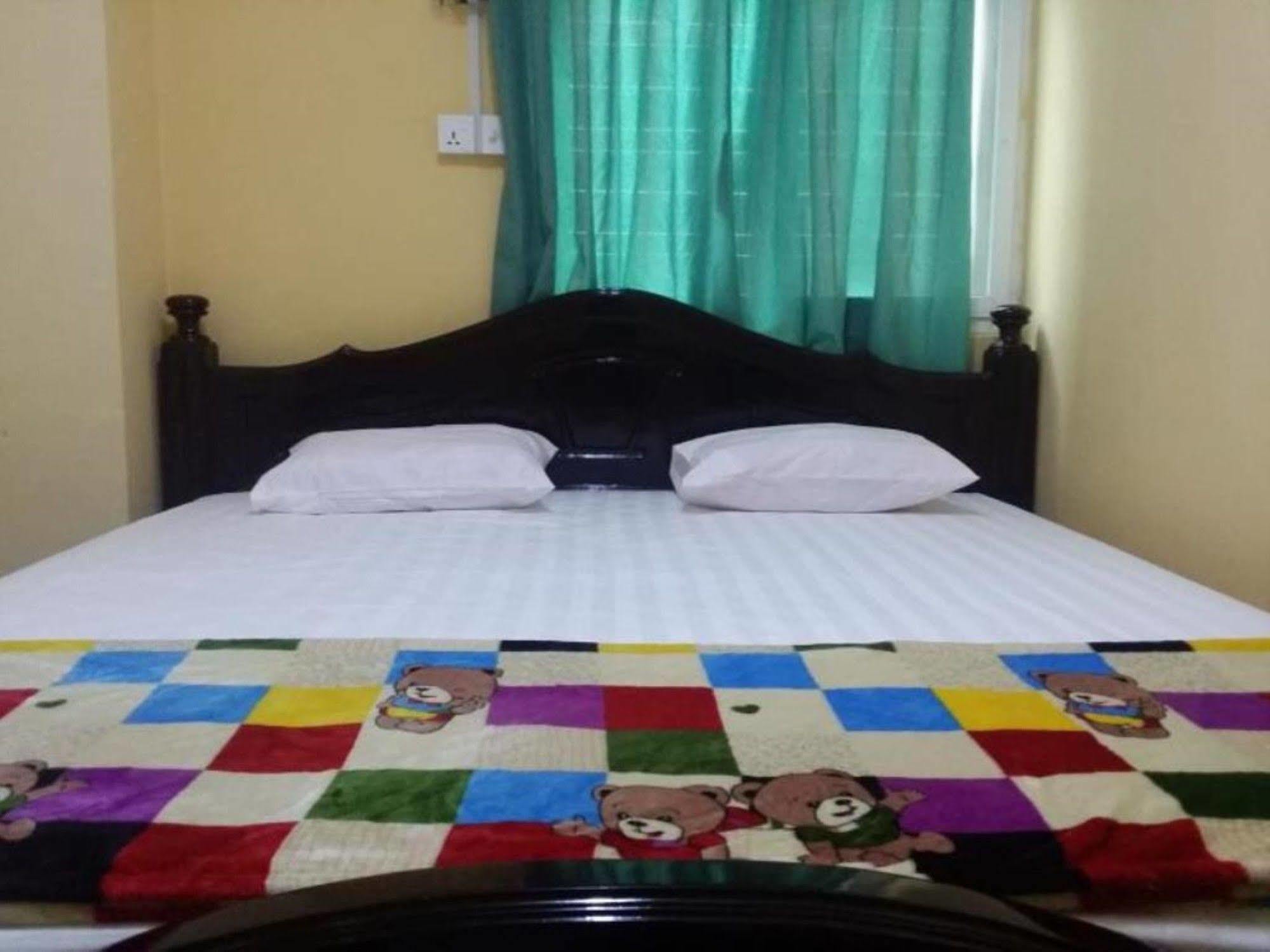 T Venus Hostel Γιανγκόν Εξωτερικό φωτογραφία